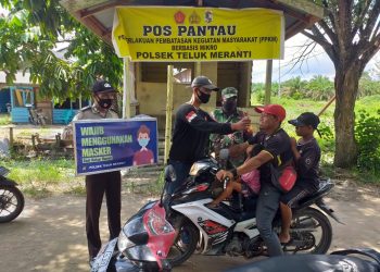 Akhir Pekan, Polsek Teluk Meranti Lakukan Pengawasan Prokes di Posko PPKM
