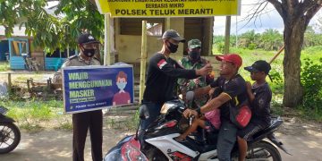 Akhir Pekan, Polsek Teluk Meranti Lakukan Pengawasan Prokes di Posko PPKM