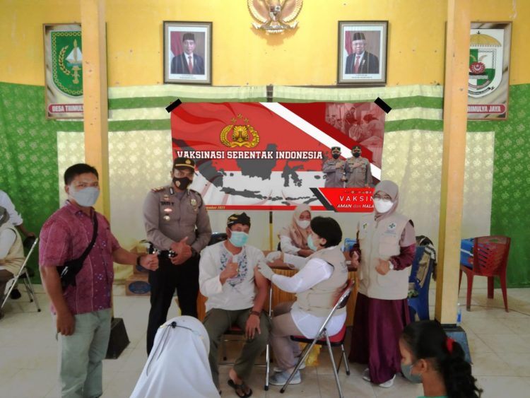 Kapolsek Ukui Tinjau Akselerasi Vaksinasi Serentak se-Indonesia