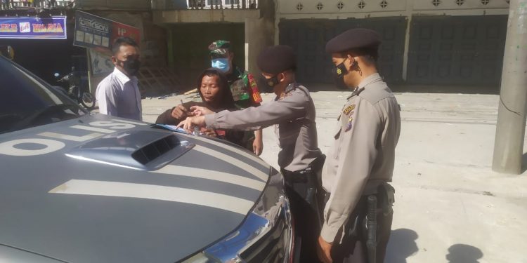 Polsek Pangkalan Kerinci Bersama TNI Laksanakan Operasi Yustisi