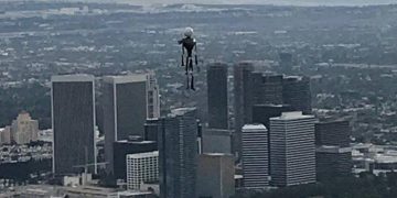 Bikin Kaget, Misteri Manusia Terbang di Los Angeles Terungkap
