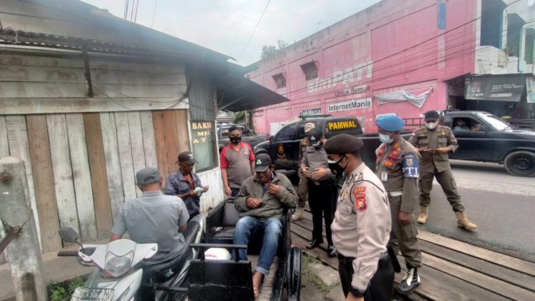 Polsek Pangkalan Kerinci dan Satpol-PP Gencar Operasi Yustisi dan Jaring Pelanggar