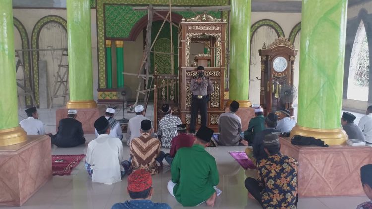 Polsek Pangkalan Kuras Berikan Himbauan Prokes Kepada Jama’ah Masjid Nurul Islam
