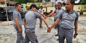 Asah Kemampuan, Personil Polsek Bandar Sei Kijang Laksanakan Latihan Bela Diri