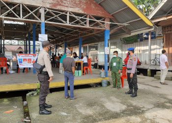 Sukseskan Pilkades Serentak di Kabupaten Pelalawan, Polsek Teluk Meranti Kawal TPS di Desa Petodaan