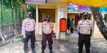 Polsek Pangkalan Kuras Kawal Giat Pilkades dan Perhitungan Suara di Sejumlah Desa Wilayah Binaan