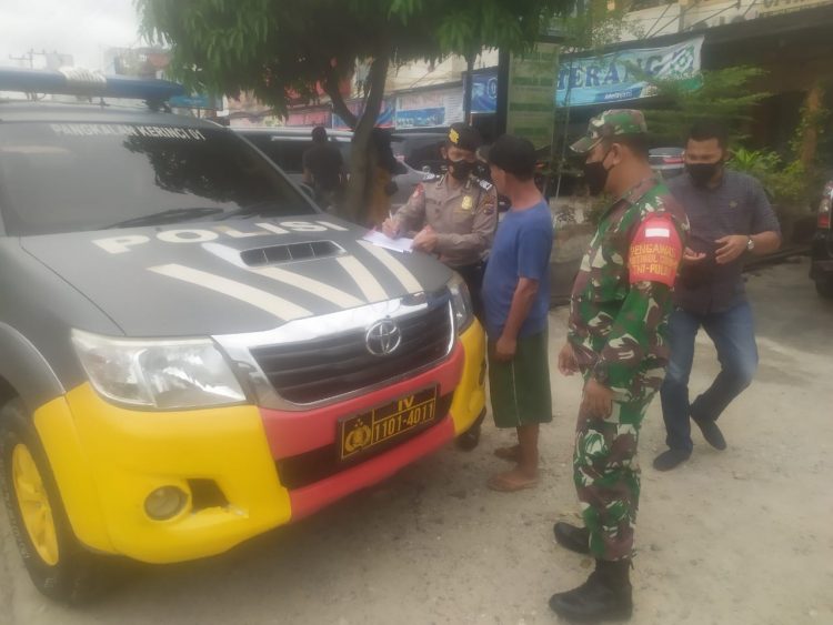 Polsek Pangkalan Kerinci Cek Penerapan Prokes Warga