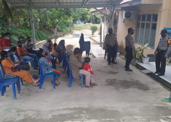 Giat Vaksinasi di Puskesmas Desa Terantang Manuk Dijaga Polsek Pangkalan Kuras
