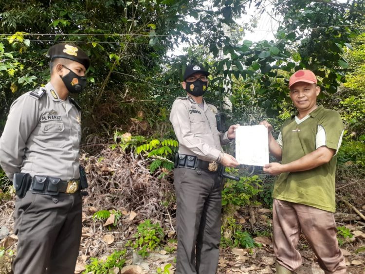 Patroli Karhutla, Polsek Bandar Sei Kijang Pastikan Wilayahnya Tidak Ada Titik Api