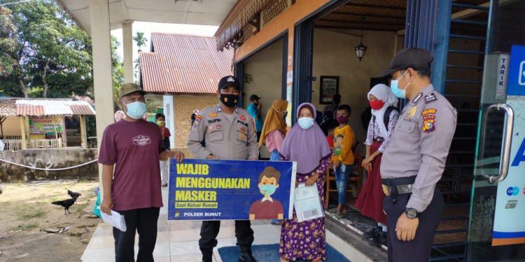 Tekan Kasus Penularan Covid-19, Polsek Bunut Lakukan Penertiban Prokes di Wilayahnya