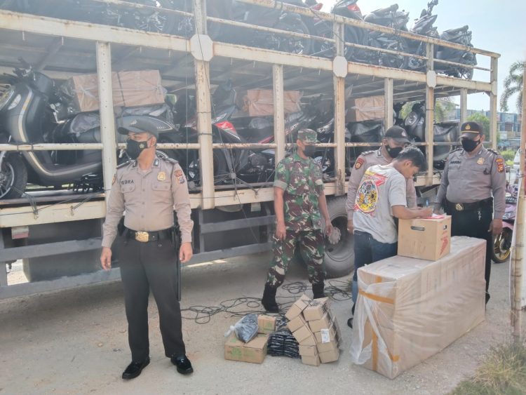 Personil Gabungan Lakukan Operasi Yustisi di Kecamatan Pangkalan Kerinci Pelalawan