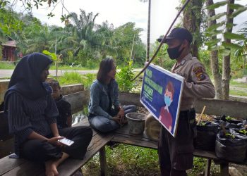 Masyarakat Kecamatan Teluk Meranti Terus Diimbau Tertibkan Prokes Oleh Polisi