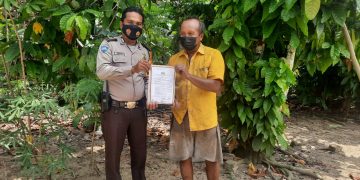 Bhabinkamtibmas Polsek Pangkalan Kuras Sosialisasi Maklumat Kapolda Riau Tentang Karhutla di Sialang Indah