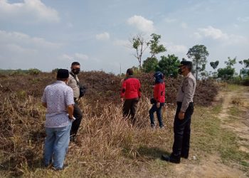 Kapolsek Bandar Sei Kijang dan Upika Gelar Patroli Antisipasi Karhutla