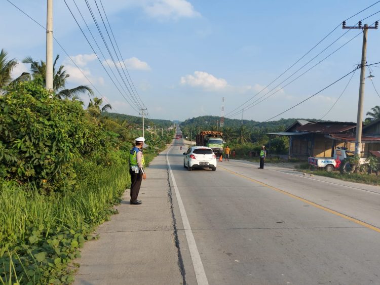 Polsek Pangkalan Kuras Lakukan Patroli Pencegahan Laka Lantas di Desa Kemang