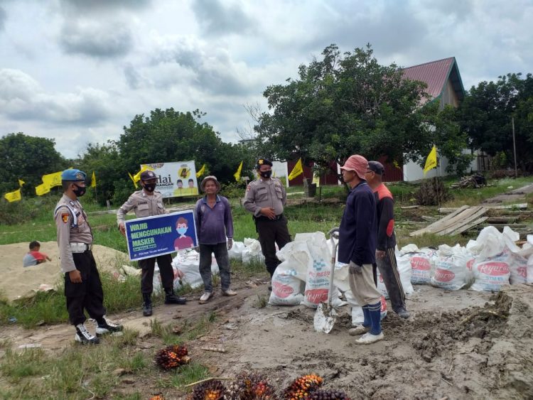 Polsek Teluk Meranti Imbau Masyarakat Gunakan Masker Saat Beraktivitas Diluar Rumah