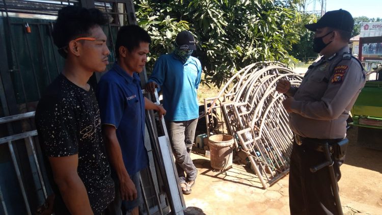 Polsek Ukui Gelar Patroli Kamtibmas dan Ajak Masyarakat Disiplin Prokes