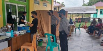Polsek Pangkalan Lesung Monitor Giat Vaksinasi Terhadap Masyarakat