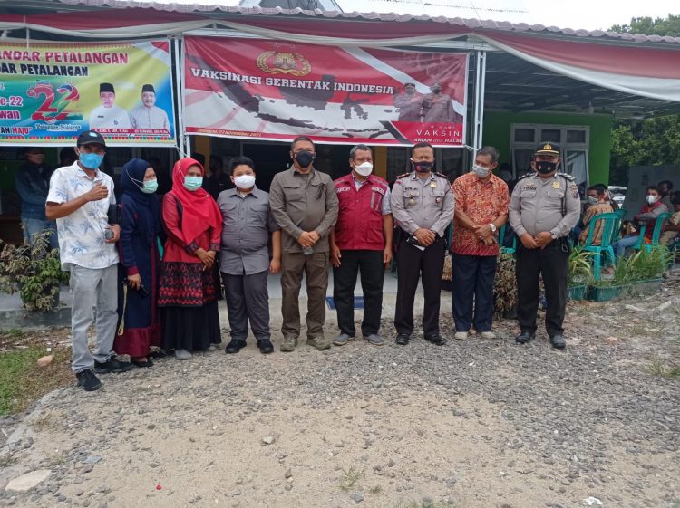 Percepatan Vaksinasi Covid-19, Polsek Bunut Dampingi Kapolda Riau ke Puskesmas Bandar Petalangan