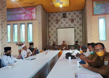 Kapolsek Kuala Kampar dan Upika Lakukan Rapat Hadapi Nataru, Sampaikan Hal Ini