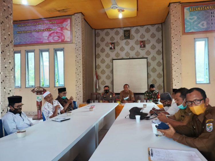 Kapolsek Kuala Kampar dan Upika Lakukan Rapat Hadapi Nataru, Sampaikan Hal Ini
