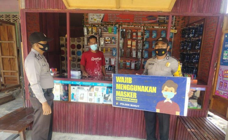 Susuri Masyarakat yang Berkumpul, Polsek Bunut Imbau Terapkan Prokes Covid-19