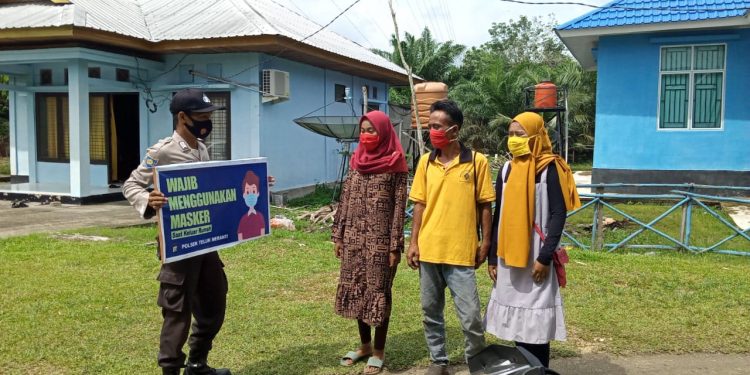 Polsek Teluk Meranti Imbau Masyarakat dan Pegawai Kantor Camat Selalu Terapkan Prokes