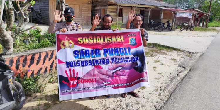 Sapu Bersih Pungli di Wilkum, Polsubsektor Pelalawan Lakukan Sosialisasi