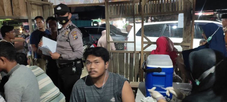 Percepatan Target Vaksinasi, Polsek Langgam Terus Lakukan Pengawalan