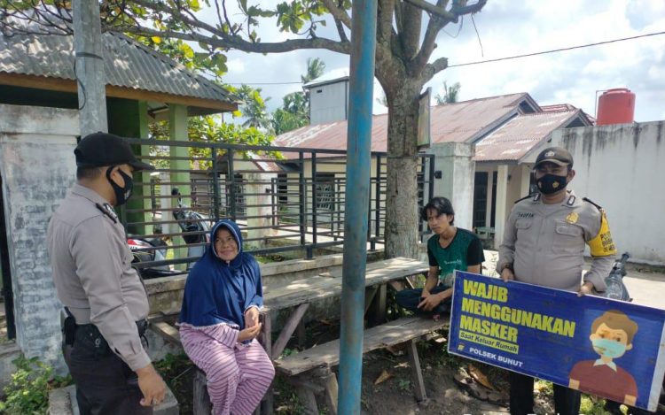 Sambangi Warga, Polsek Bunut Terus Gelar  Sosialisasi Prokes