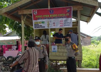 Kapolsek Teluk Meranti Tinjau dan Monitor Vaksinasi di Posko PPKM