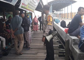 Pantau PPKM Mikro di Pelabuhan, Kapolsek Kuala Kampar Imbau Warga Patuhi Prokes