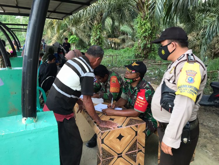 Polsek Langgam Gelar Vaksinasi di 4 Lokasi