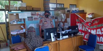 Polsek Teluk Meranti Imbau Masyarakat Tetap Terapkan Prokes di Gerai Vaksinasi