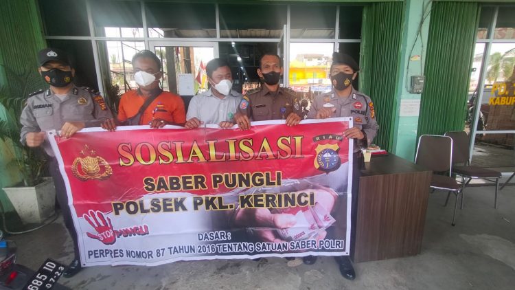Sambangi Kantor PD Tuah Sekata, Polsek Pangkalan Kerinci Kembali Sosialisasikan Saber Pungli