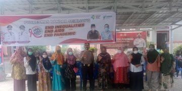 Kapolsek Bandar Sei Kijang Tinjau Pemeriksaan dan Penyuluhan AIDS Terhadap Ibu Hamil