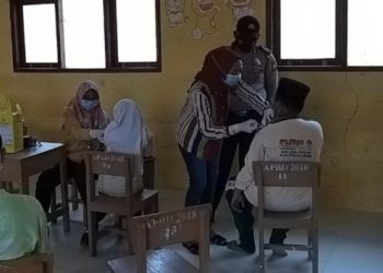 Personil Polsek Pangkalan Kuras Amankan Kegiatan Vaksinasi di 3 Lokasi