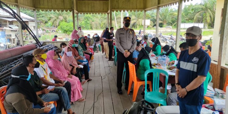 Polsubsektor Pelalawan Gesa Percepatan Vaksinasi di Desa-desa