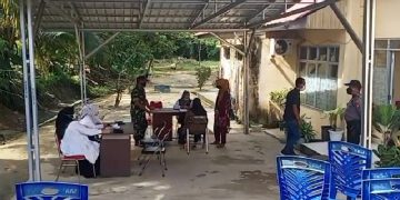 Giat Monitoring, Kapolsek Pangkalan Kuras Kerahkan Personil ke Sejumlah Gerai Vaksinasi