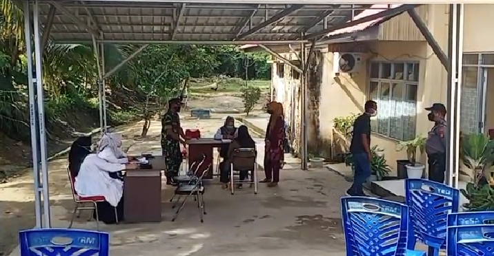 Giat Monitoring, Kapolsek Pangkalan Kuras Kerahkan Personil ke Sejumlah Gerai Vaksinasi