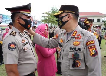 79 Personil Naik Pangkat, Kapolres Pelalawan Minta Pelayanan Ditingkatkan