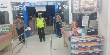 Yustisi Prokes, Personil Polsek Pangkalan Kuras Tegur Masyarakat Abai Prokes