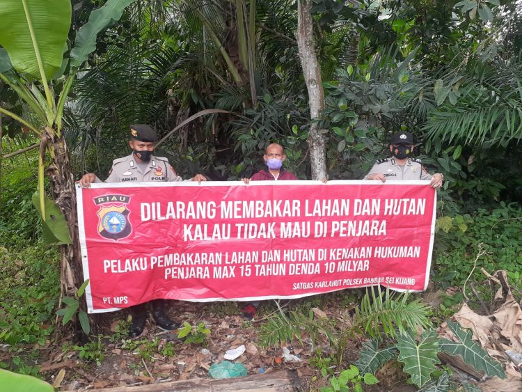 Sasar Wilayah Rawan, Polsek Bandar Sei Kijang Lakukan Patroli Karhutla