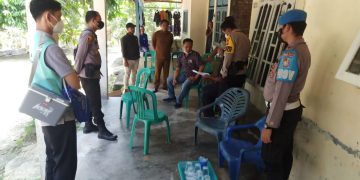 Maksimalkan Pemberian Vaksinasi, Polsek Pangkalan Lesung dan Nakes Gencarkan secara Door to Door