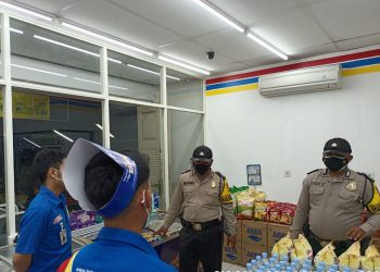 Personel Polsek Kerumutan Sampaikan Pesan Kamtibmas Lewat Patroli Dialogis