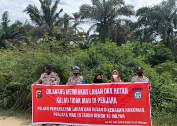 Polsek Teluk Meranti Gelar Sosialisasi Soal Karhutla di Jalan Lintas Bono