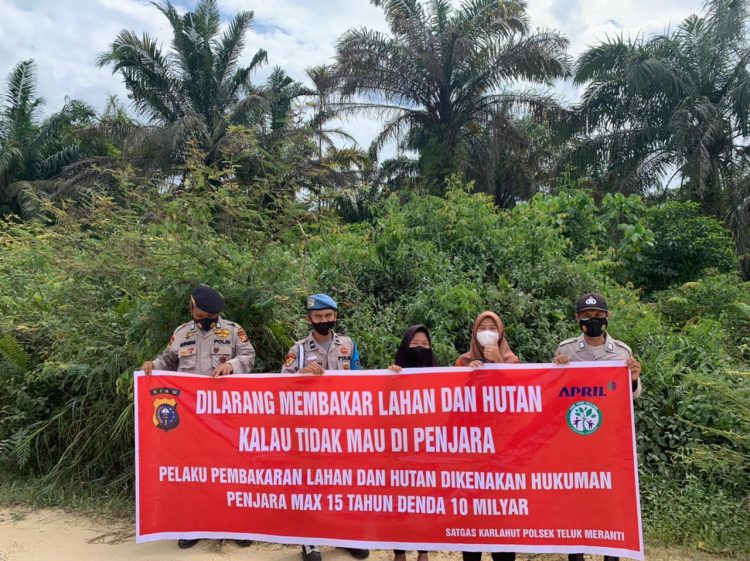 Polsek Teluk Meranti Gelar Sosialisasi Soal Karhutla di Jalan Lintas Bono
