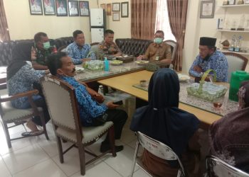 Kapolsek Bandar Sei Kijang dan Upika Lakukan Rapat Sosialisasi Soal Vaksinasi Anak