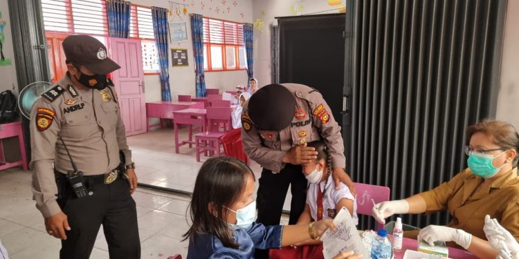 Polsek Pangkalan Kuras Update Data Vaksinasi di Wilayah Binaan 17 Januari