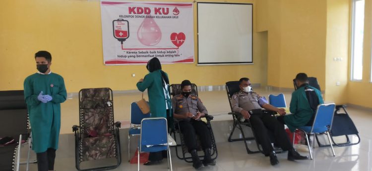 Peduli Kemanusiaan, Kapolsek Ukui Ikut Donor Bantu Pasokan Darah untuk PMI Pelalawan